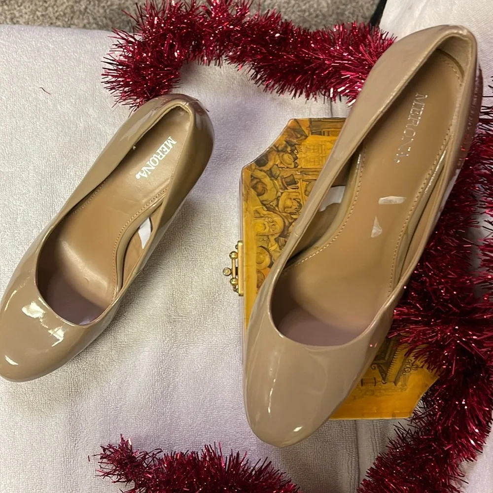 Merona Beige patent leather Stiletto Platforms - Picture 2 of 5